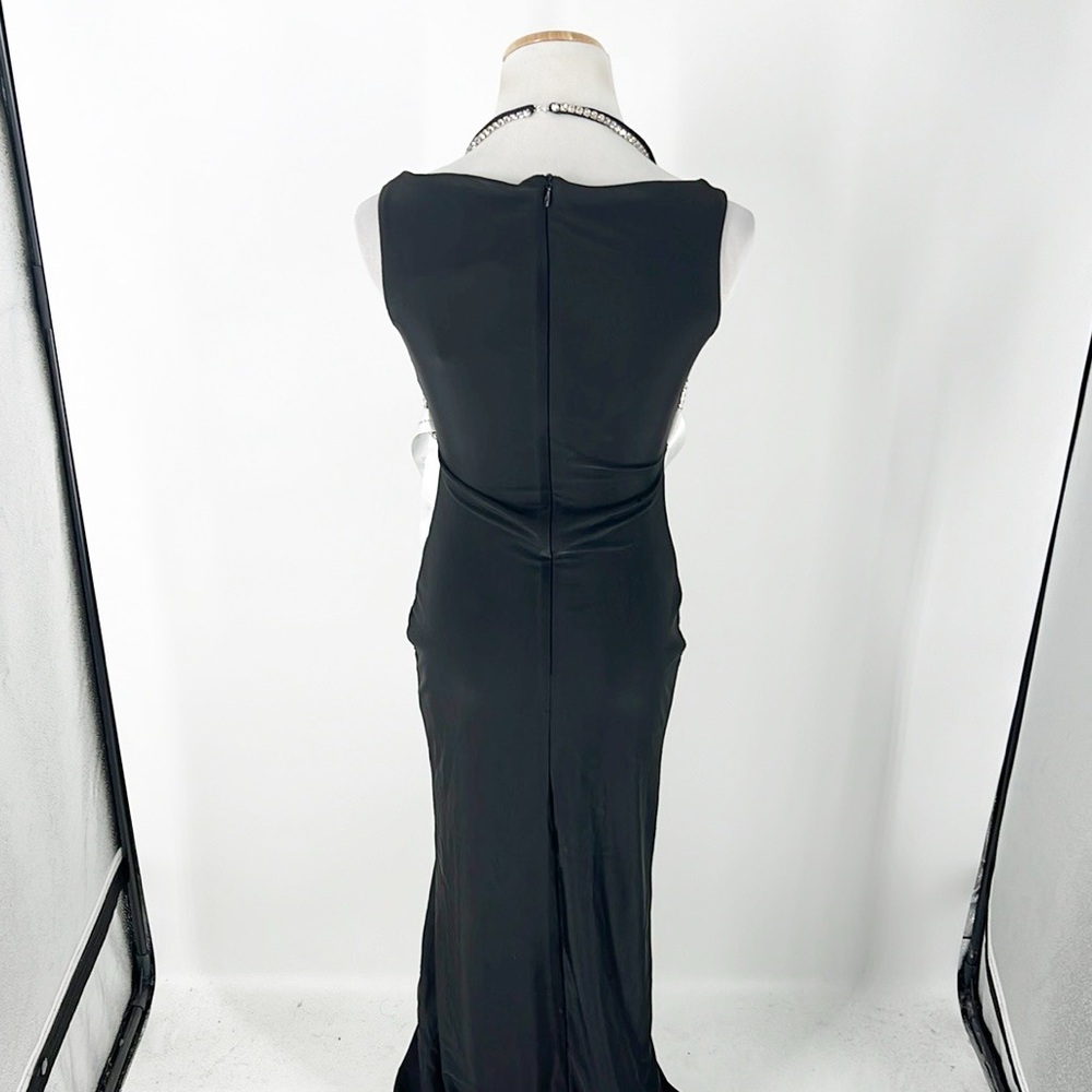 Revolve Khanums Koder Gown - Picture 7 of 7